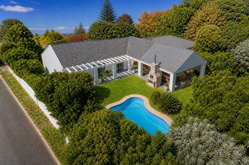 4 Bedroom Property for Sale in Constantia Western Cape